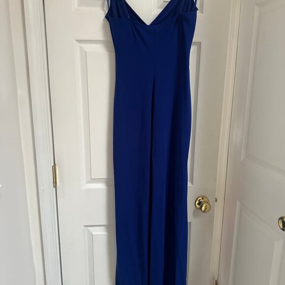 Formal dress - Picture 2 of 2